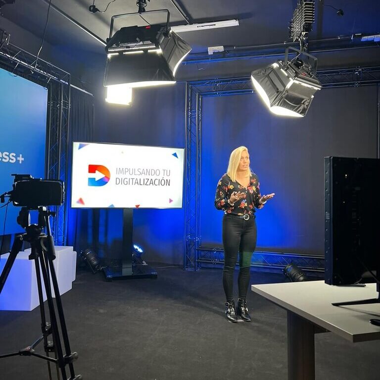 Laura Charlas y formaciones1